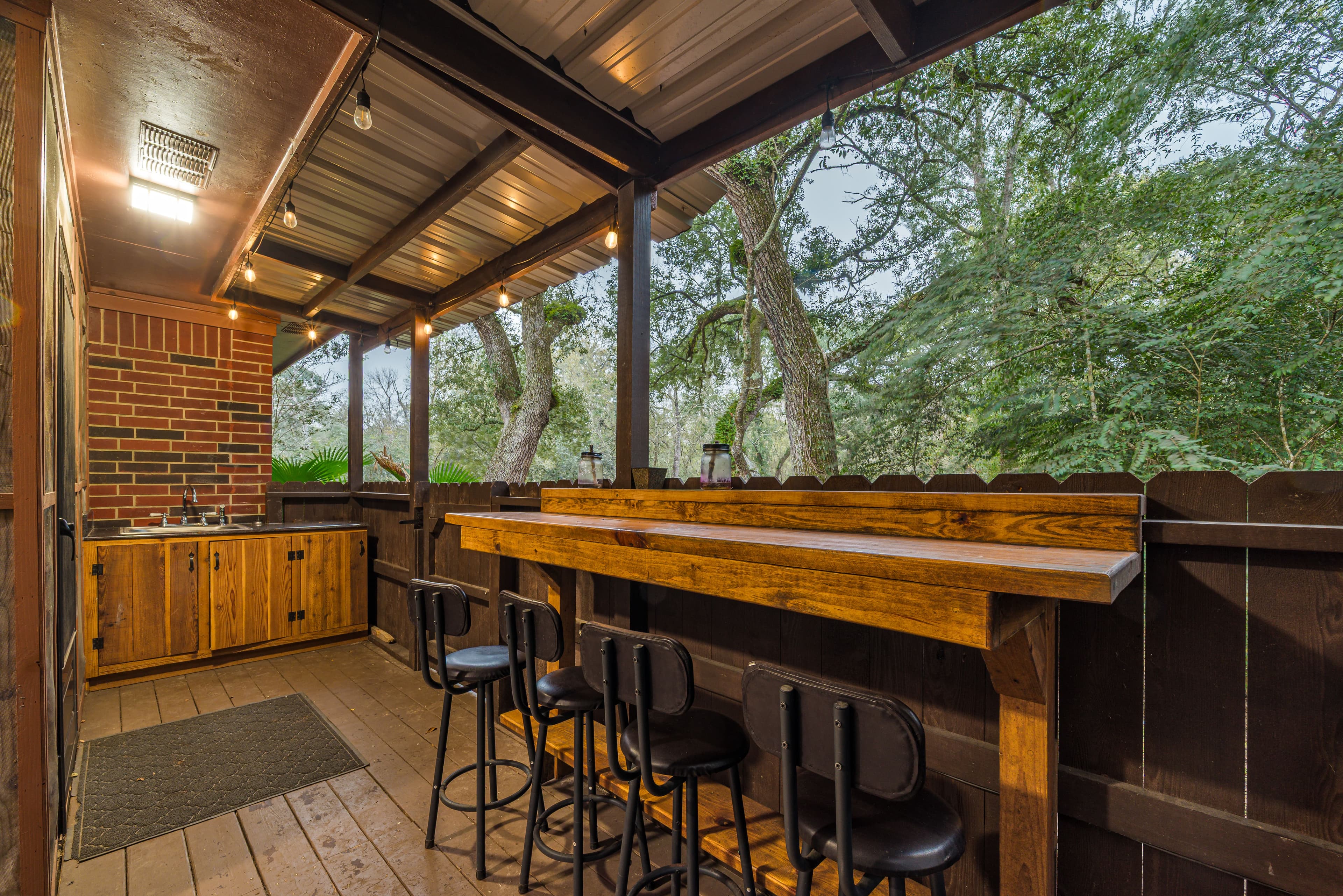 Brazos River Retreat - Image 17